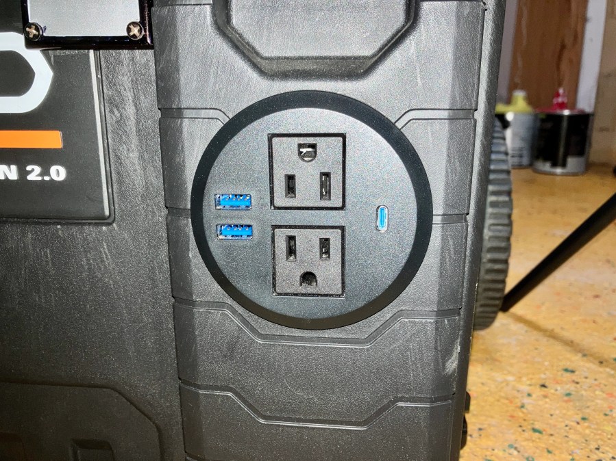 Power Grommet (2 AC Outlets + 3 USB)