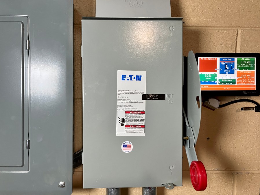 Eaton 100A Double-Throw Safety Switch