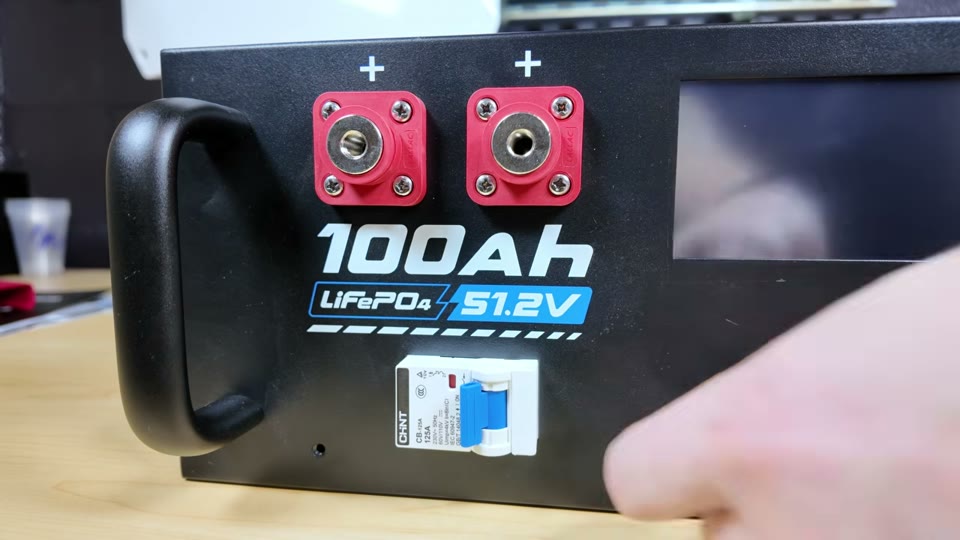 Vatrer 51.2V 100Ah WiFi Server-Rack Battery