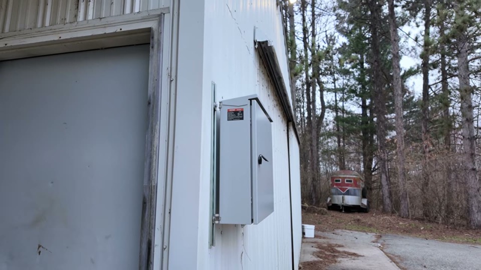 Watts247 4-to-2 PV Combiner Box